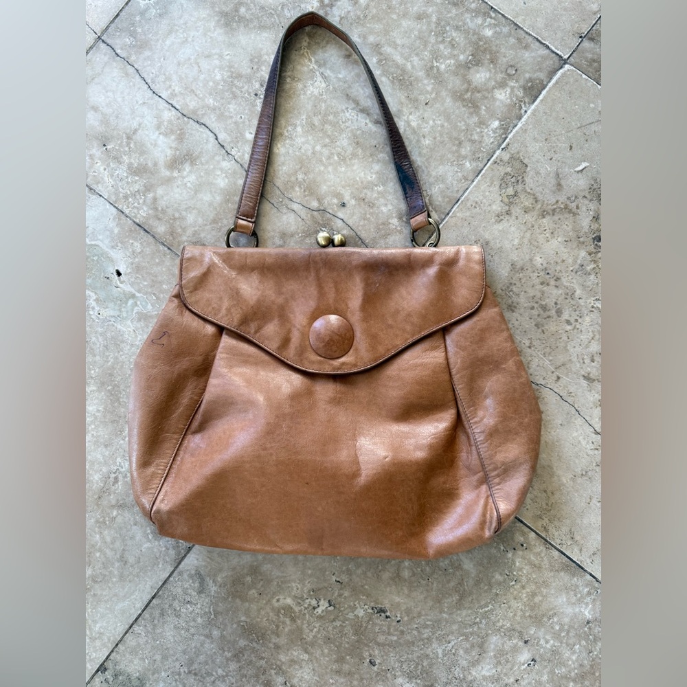HOBO vintage international leather kiss, lock bag preowned very good condition - Picture 4 of 15